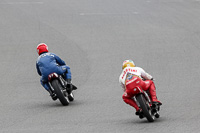 Vintage-motorcycle-club;eventdigitalimages;mallory-park;mallory-park-trackday-photographs;no-limits-trackdays;peter-wileman-photography;trackday-digital-images;trackday-photos;vmcc-festival-1000-bikes-photographs